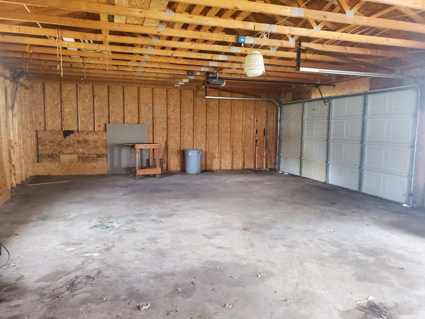321 E Seminary Avenue Property Photo 5