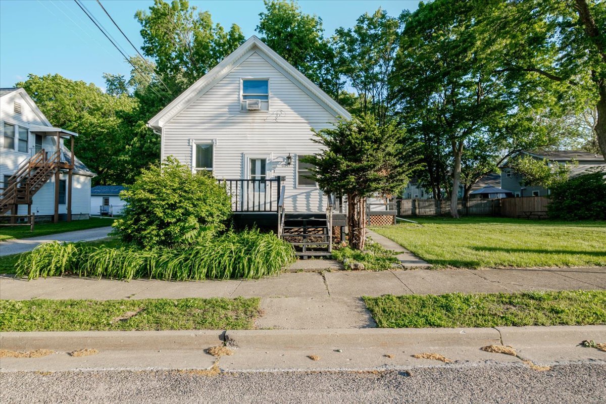 605 E Empire Street Property Photo 2