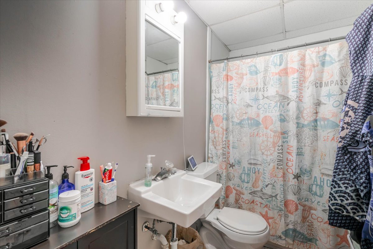 605 E Empire Street Property Photo 8