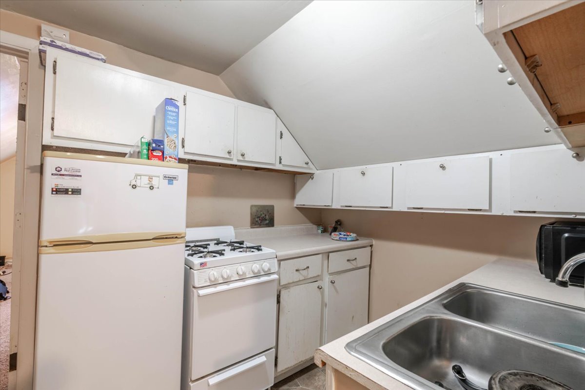 605 E Empire Street Property Photo 14