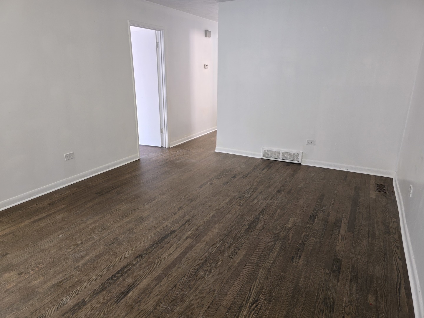 9108 S Wallace Street Property Photo 10
