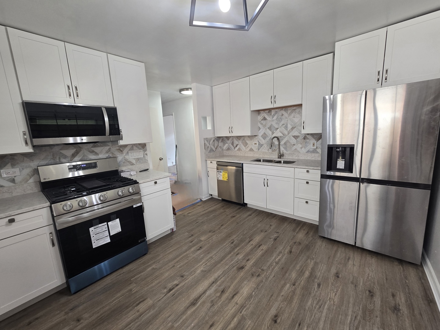 9108 S Wallace Street Property Photo 13