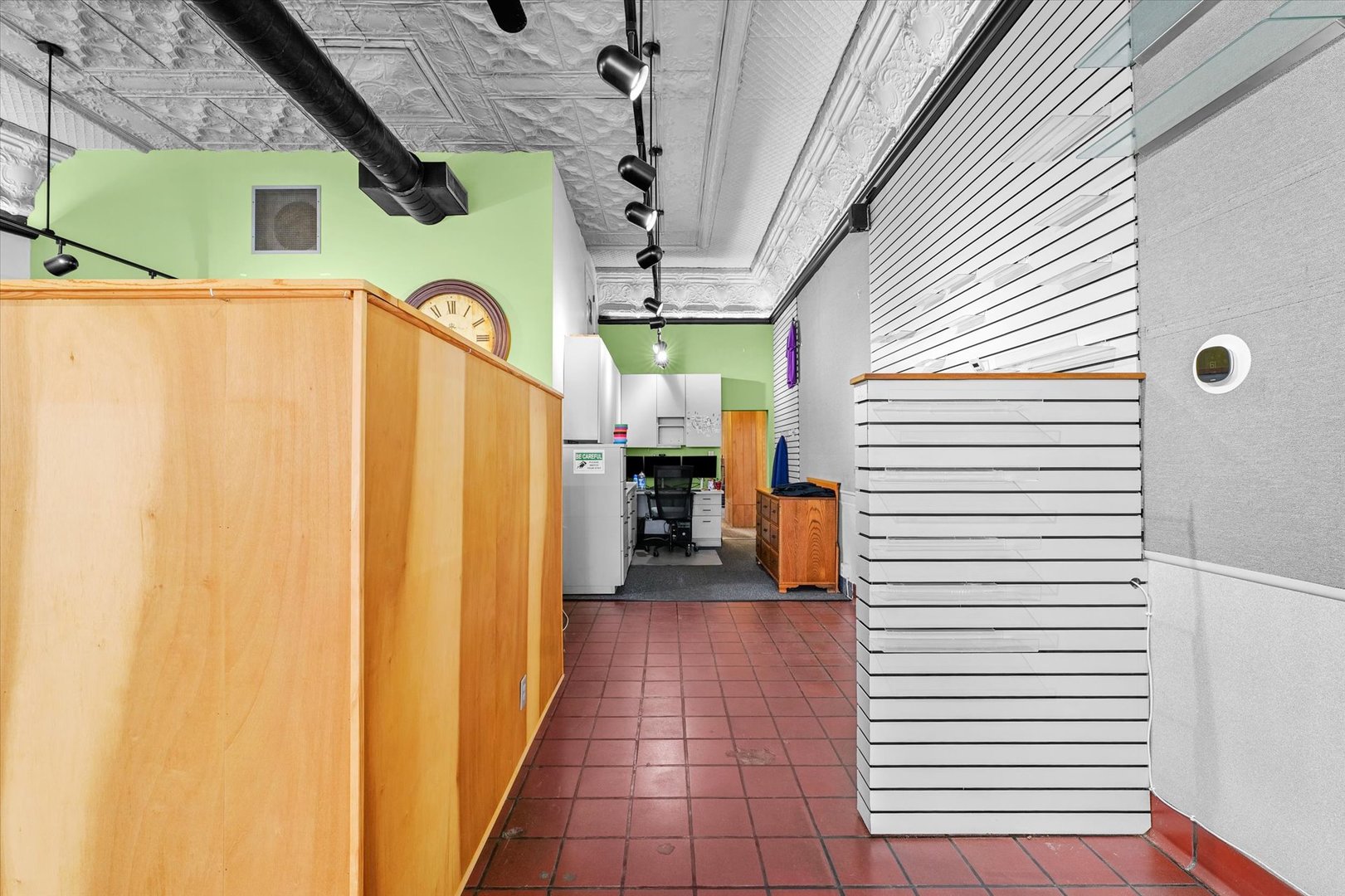 101 E Sangamon Avenue Property Photo 8
