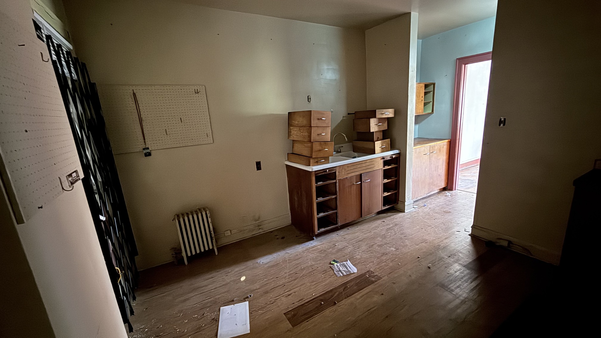 1145 E 50th Street Property Photo 6