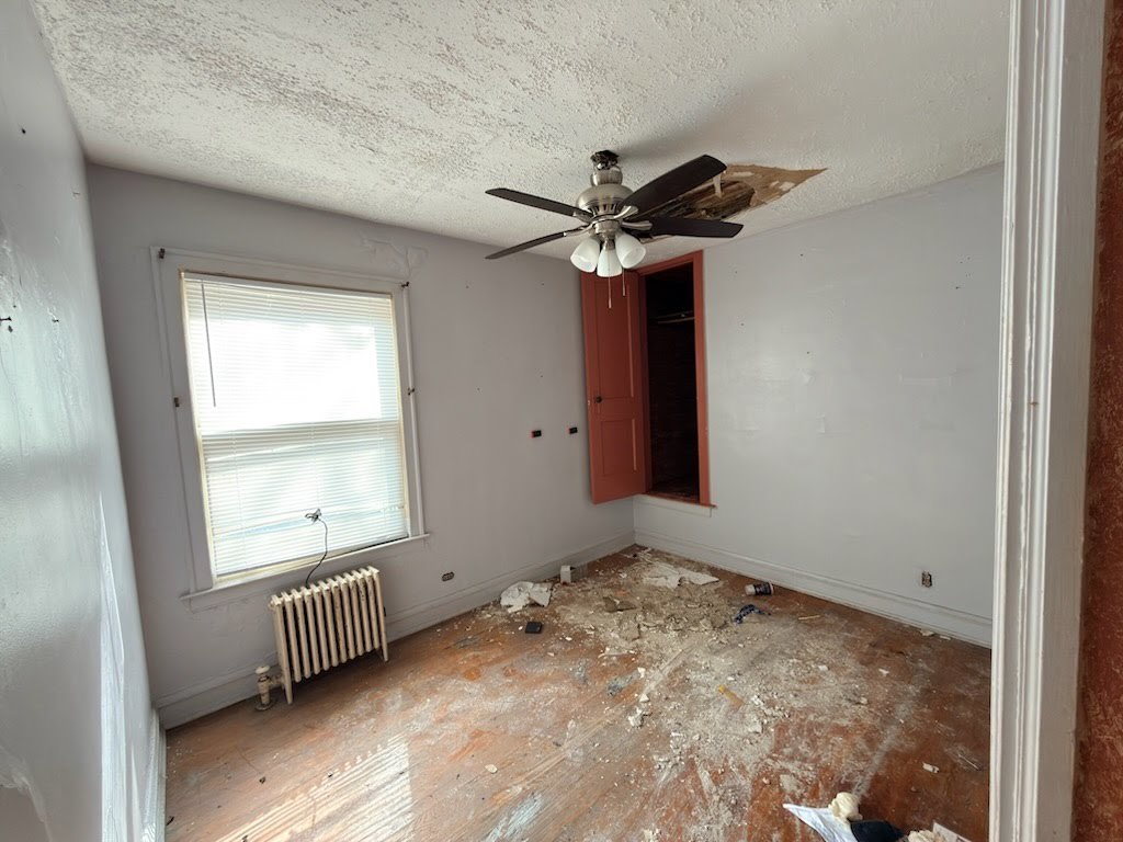 1145 E 50th Street Property Photo 7