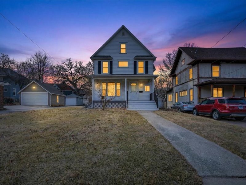 14 N Harlem Avenue Property Photo 2