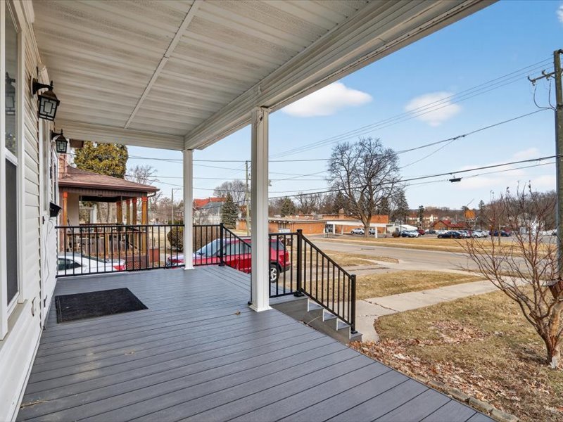 14 N Harlem Avenue Property Photo 7