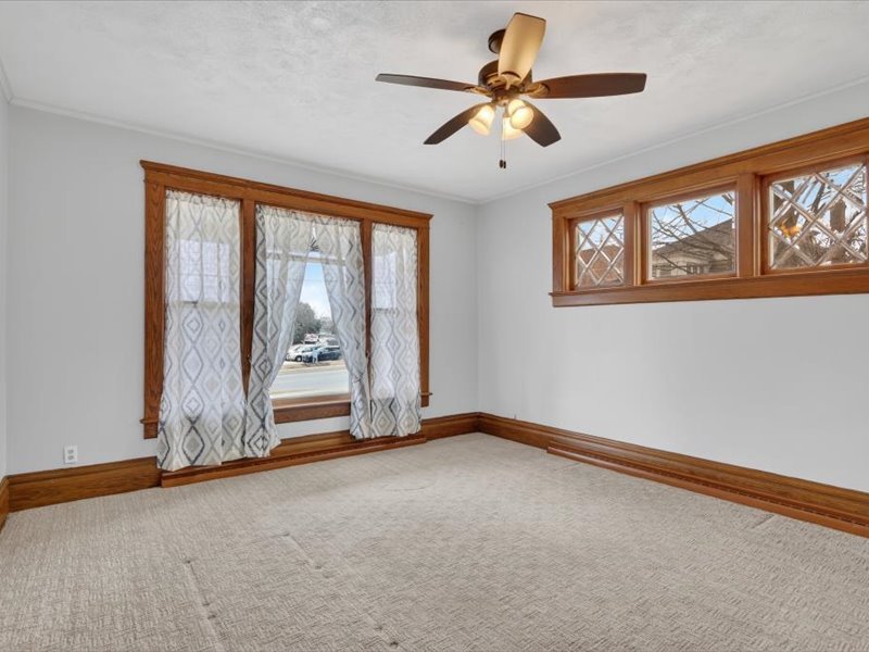 14 N Harlem Avenue Property Photo 10