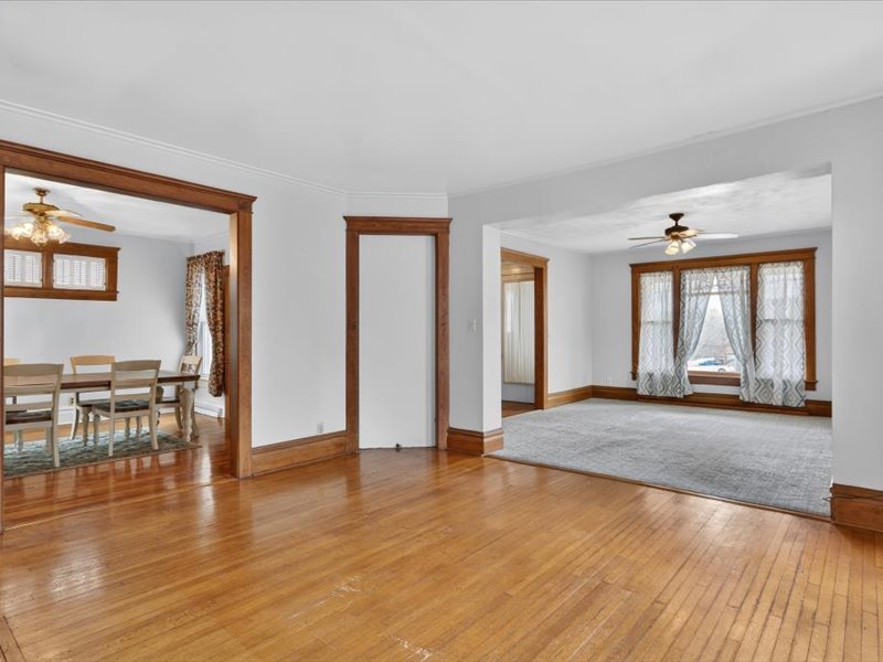 14 N Harlem Avenue Property Photo 16