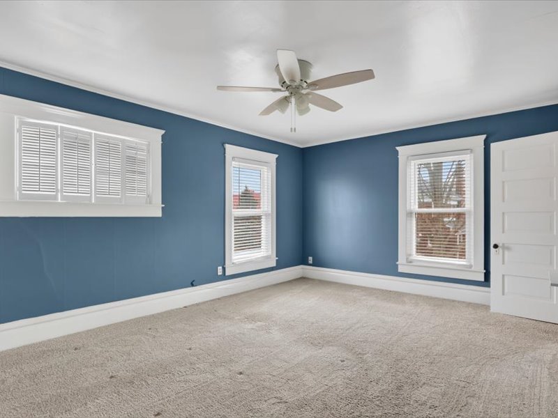 14 N Harlem Avenue Property Photo 32