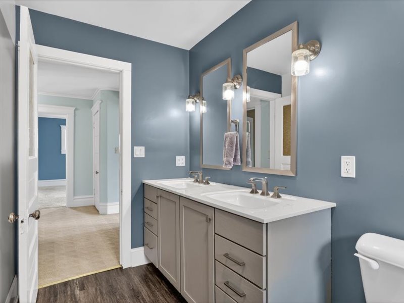 14 N Harlem Avenue Property Photo 38