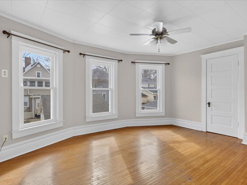 14 N Harlem Avenue Property Photo 39