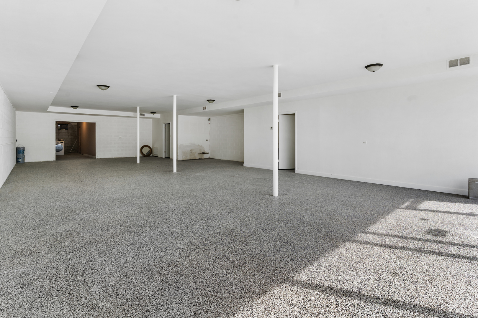 14751 Pulaski Road Property Photo 7