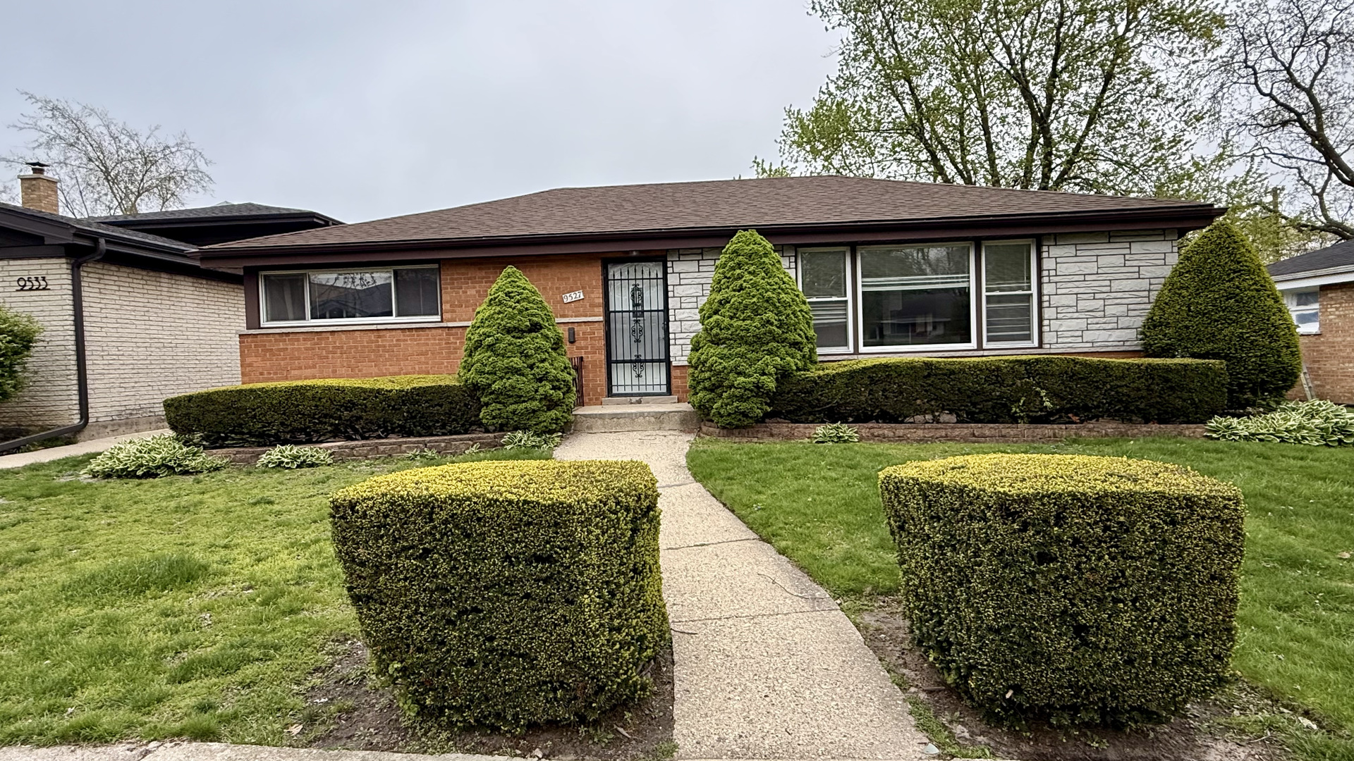 9527 Lowell Avenue Property Photo 1