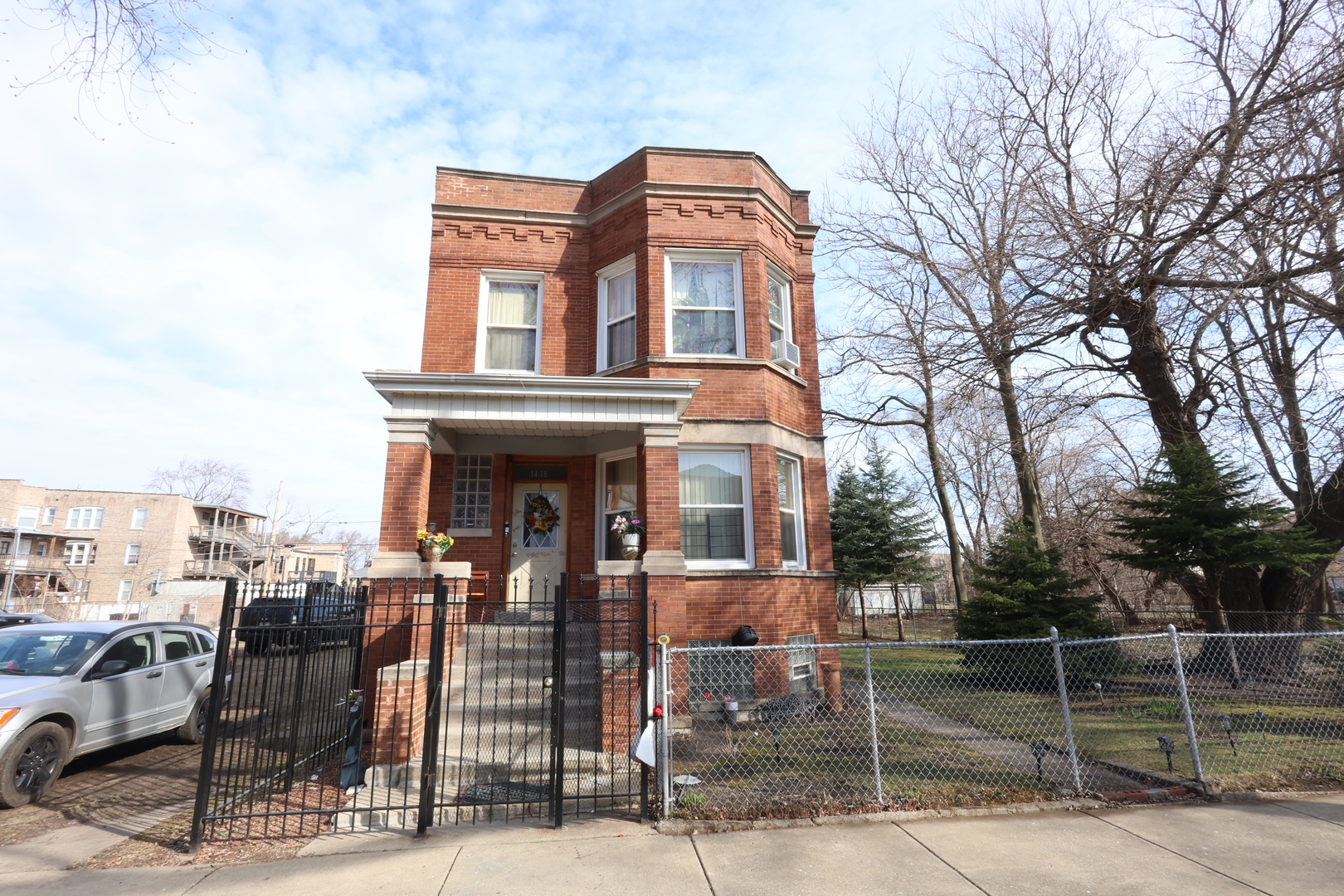 1418 E 69th Place Property Photo 1