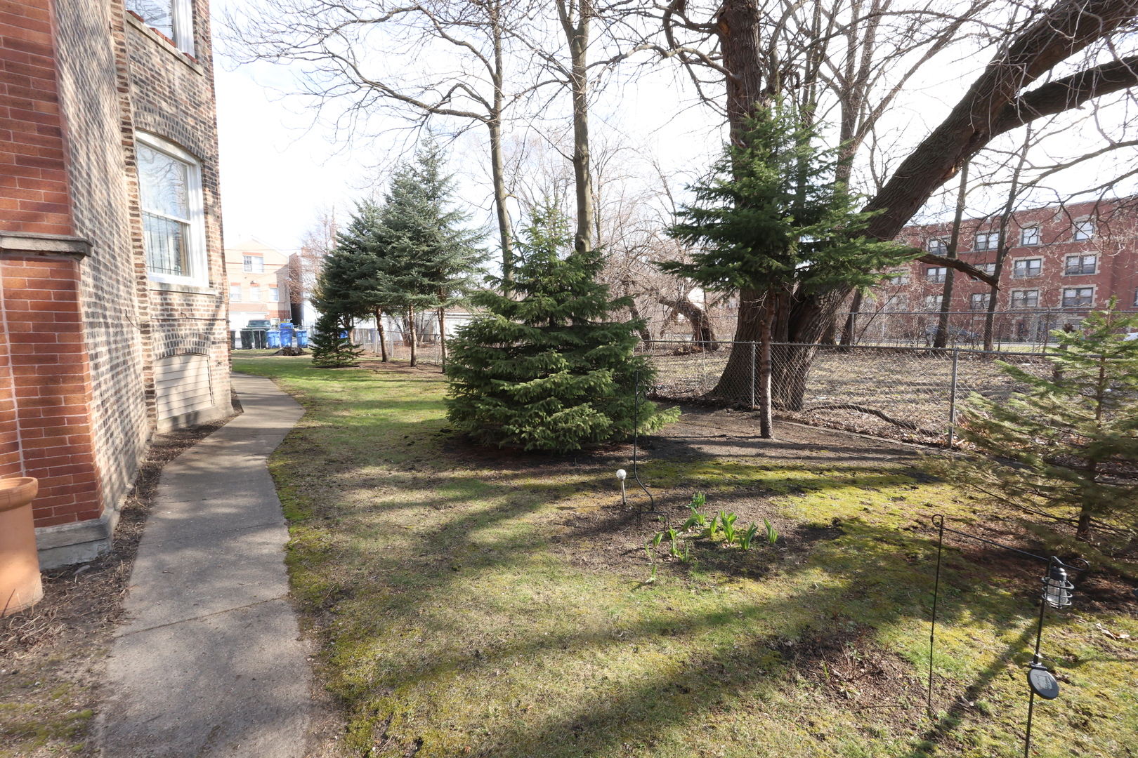 1418 E 69th Place Property Photo 4