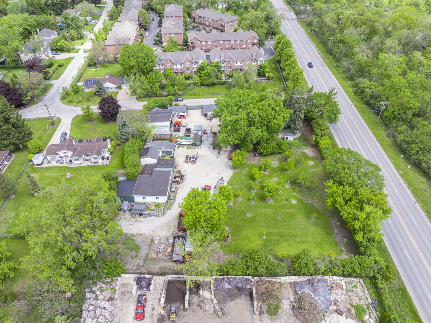 430 N River Road Property Photo 11