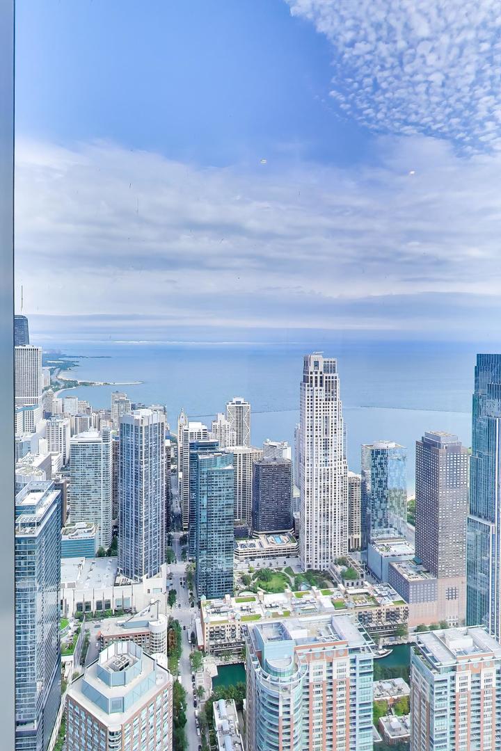 363 E Wacker Drive 7301 Property Photo 13