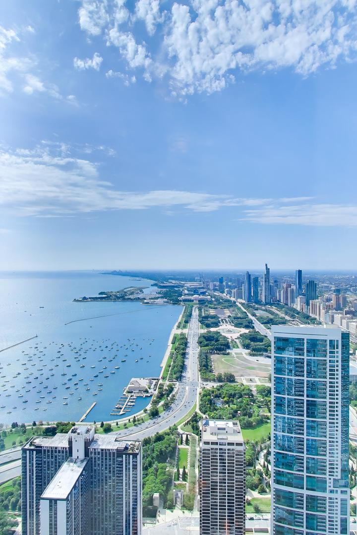 363 E Wacker Drive 7301 Property Photo 23