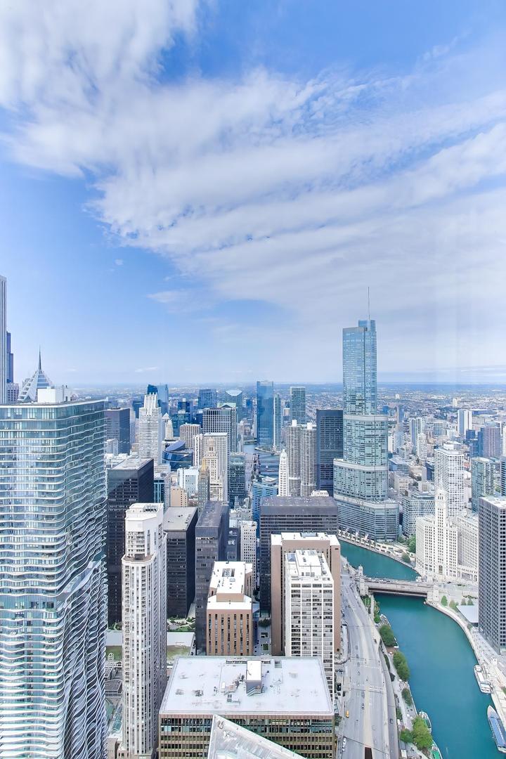 363 E Wacker Drive 7301 Property Photo 29