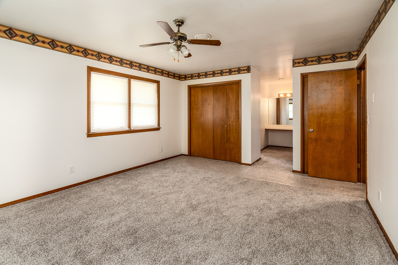 1040 Skyline Drive Property Photo 19