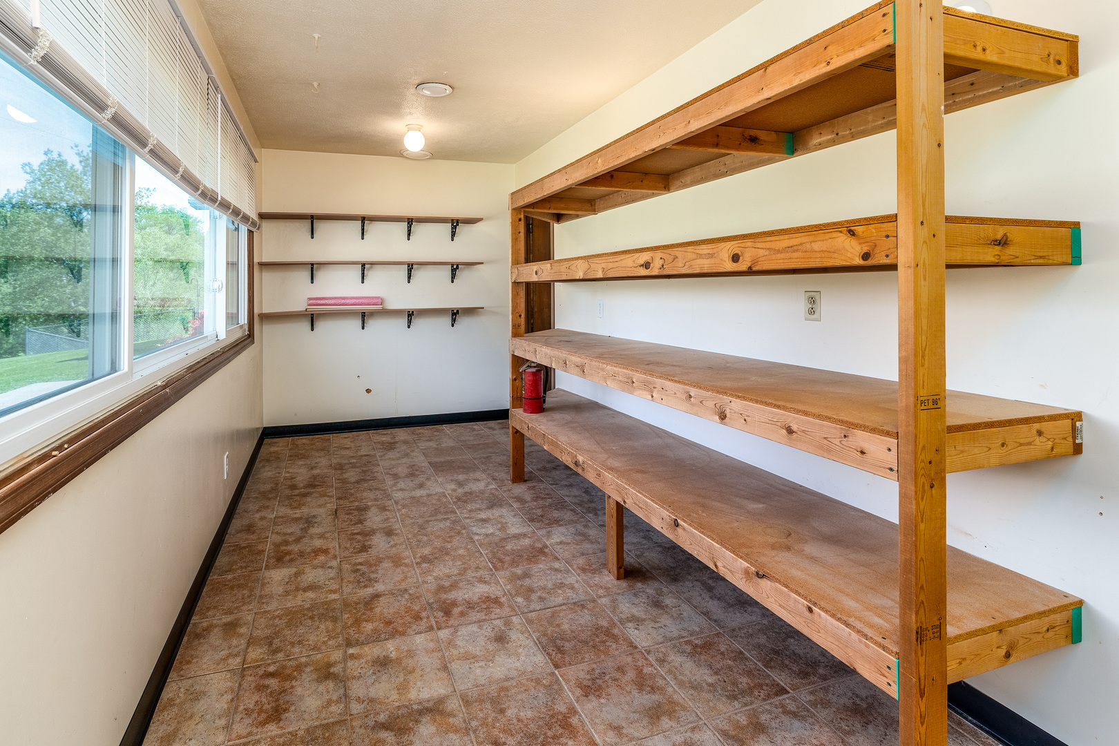 1040 Skyline Drive Property Photo 37