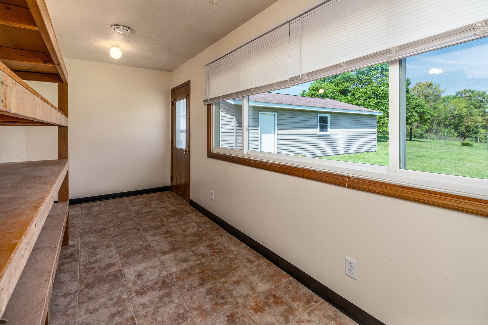 1040 Skyline Drive Property Photo 38