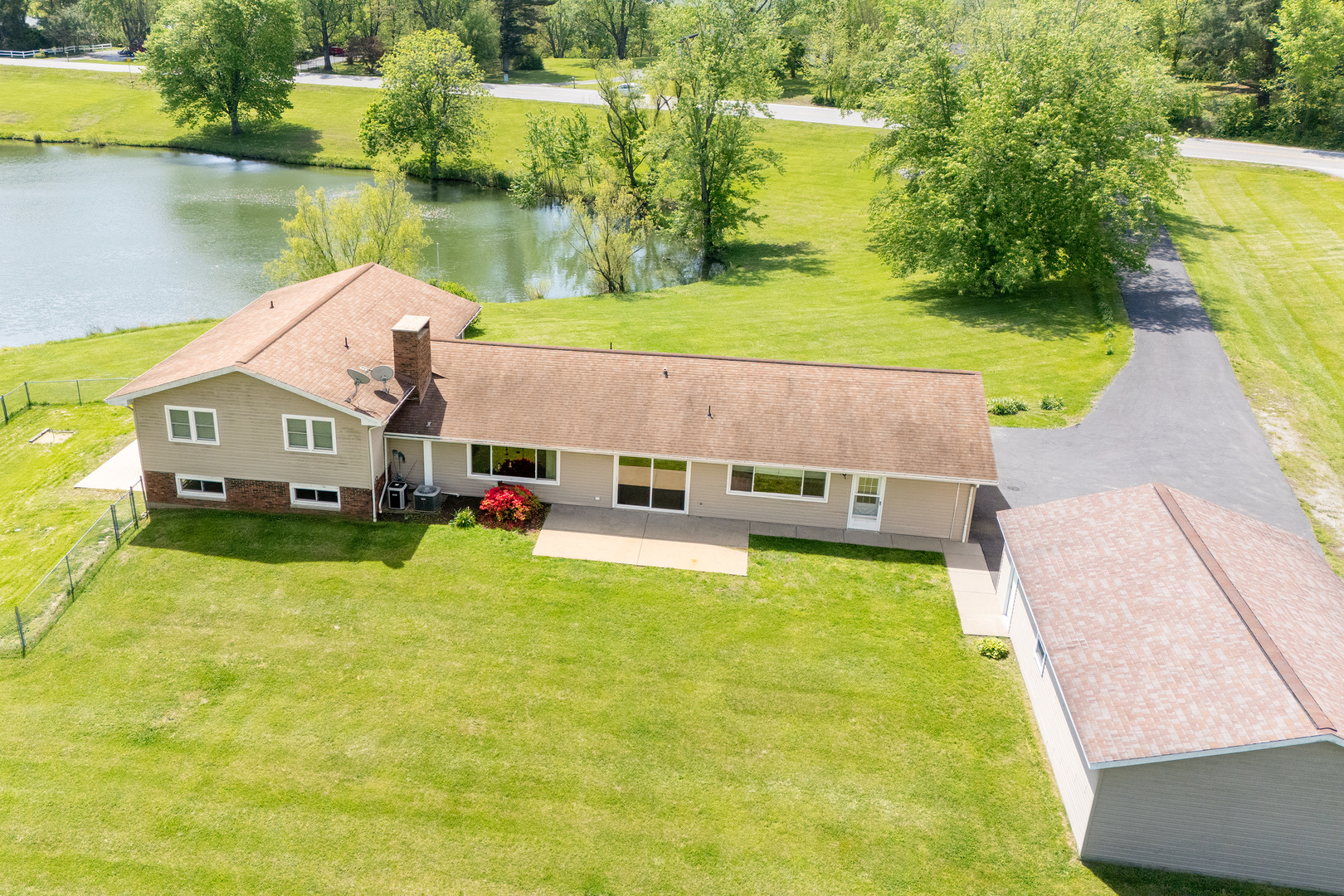 1040 Skyline Drive Property Photo 48