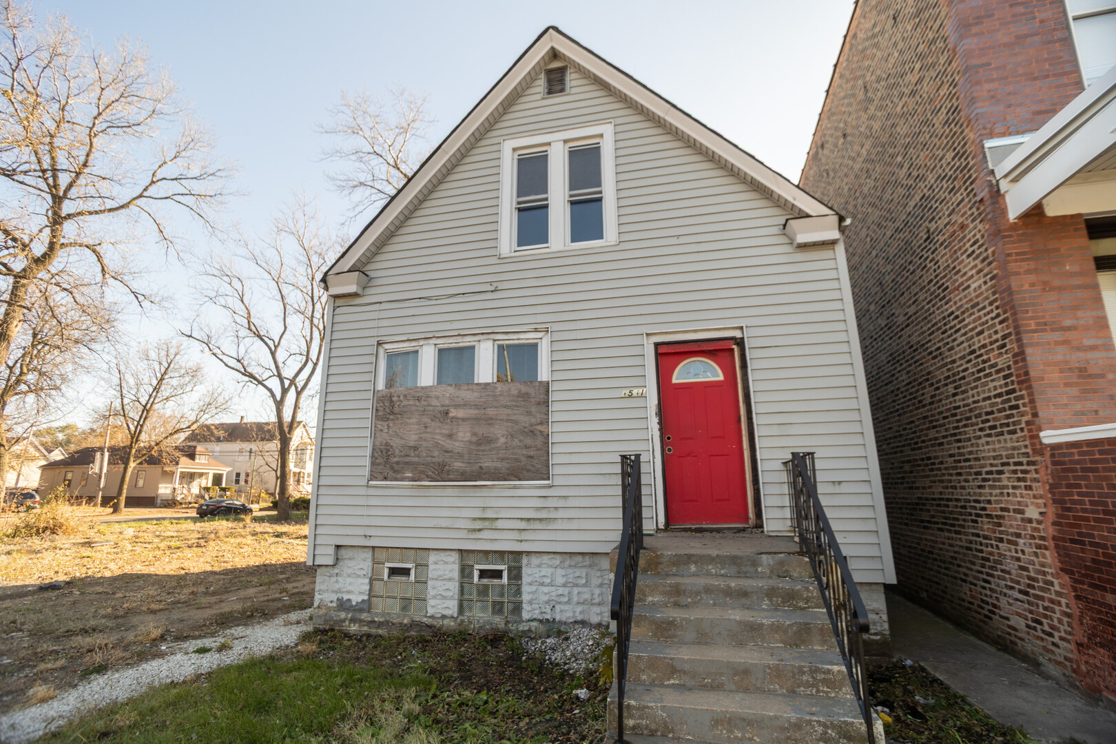 1541 W Marquette Road Property Photo 1