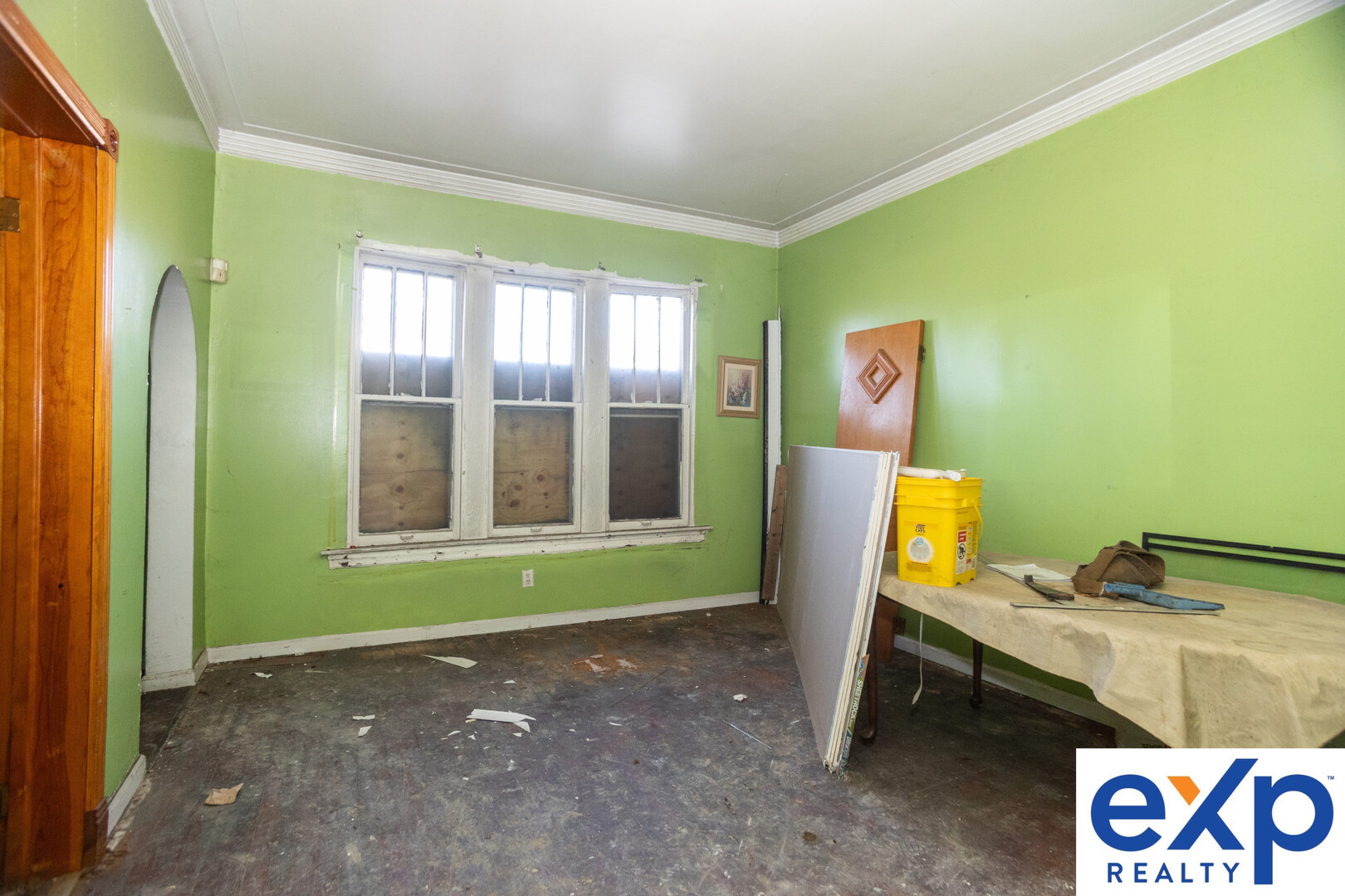 1541 W Marquette Road Property Photo 2