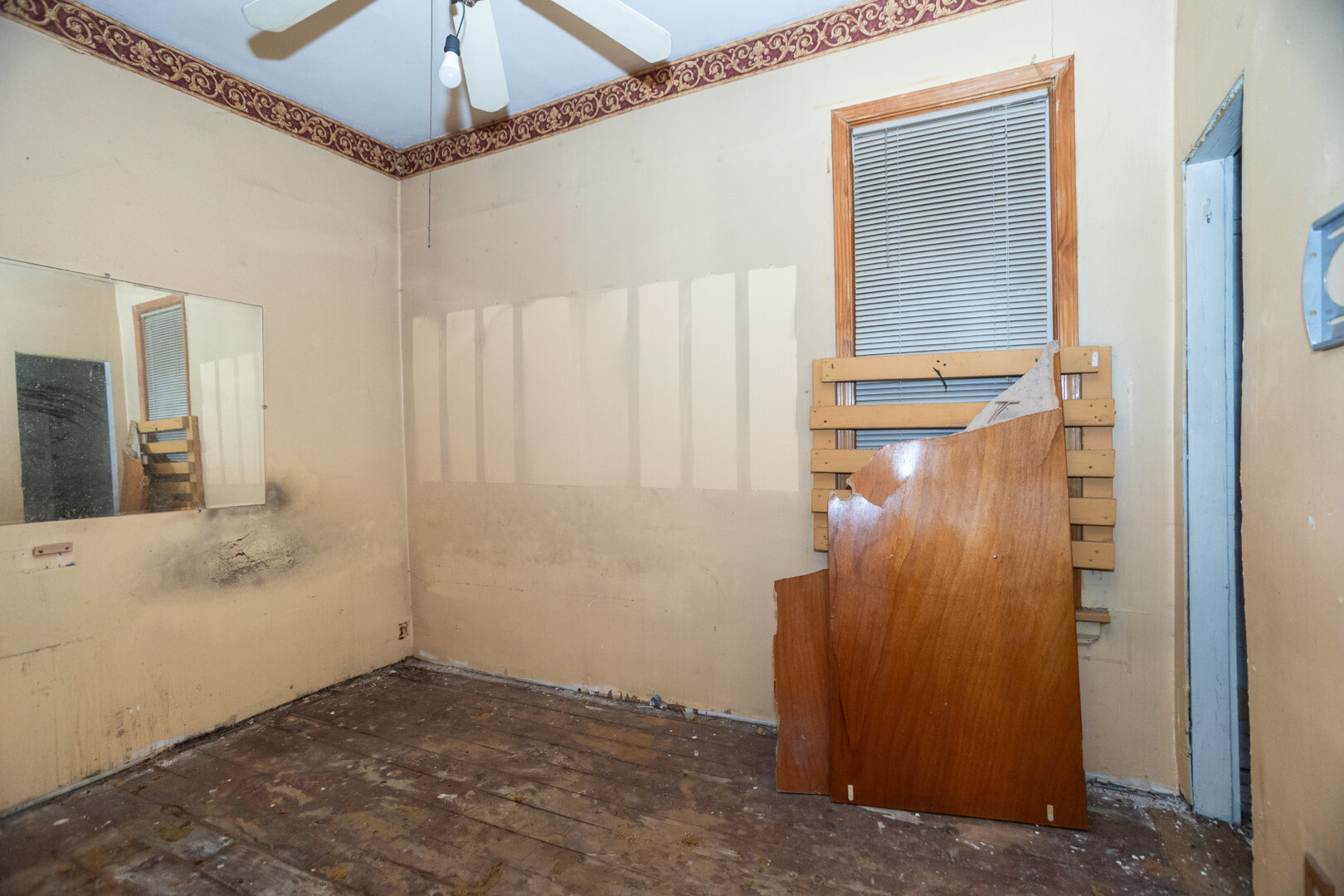 1541 W Marquette Road Property Photo 3