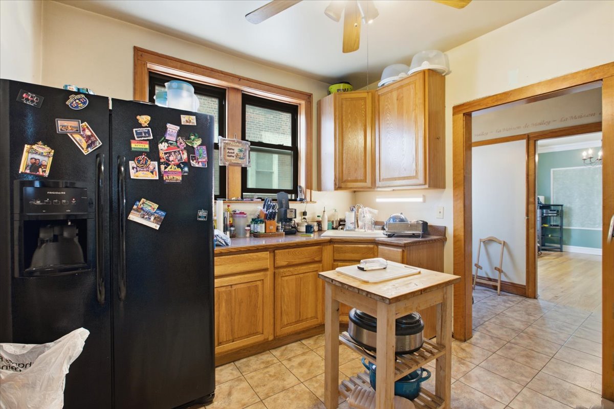 8245 S Evans Avenue Property Photo 4