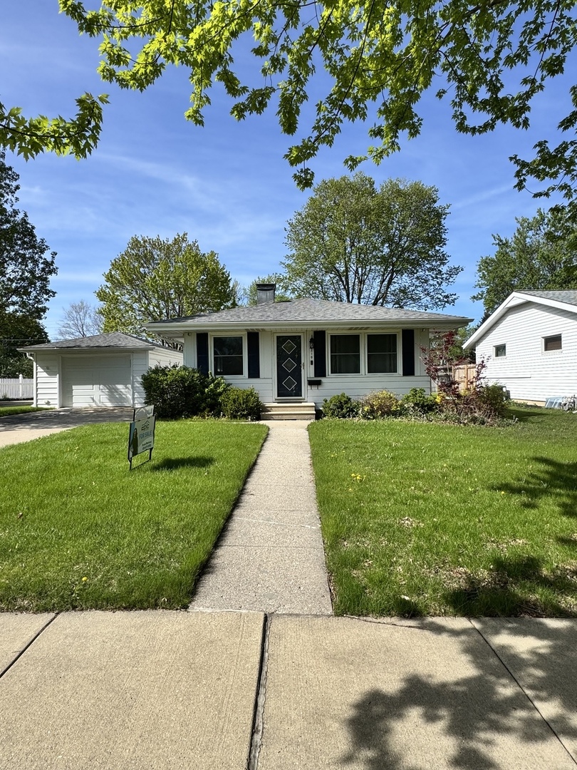 219 River Drive Property Photo 1