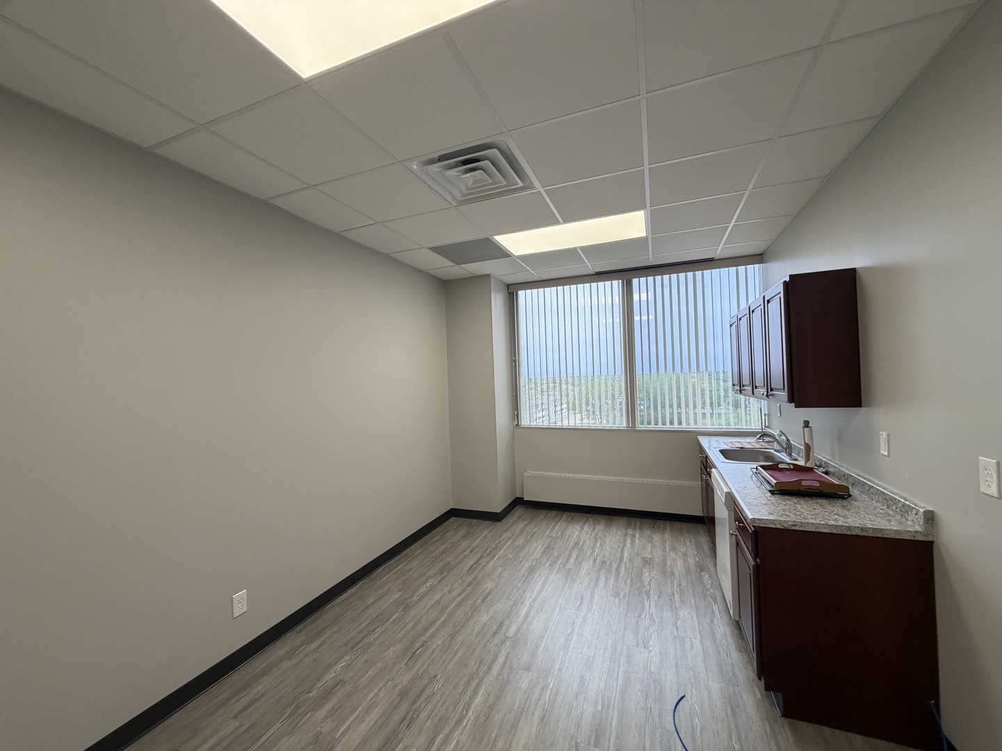100 E Kimberly Road 700 Property Photo 23