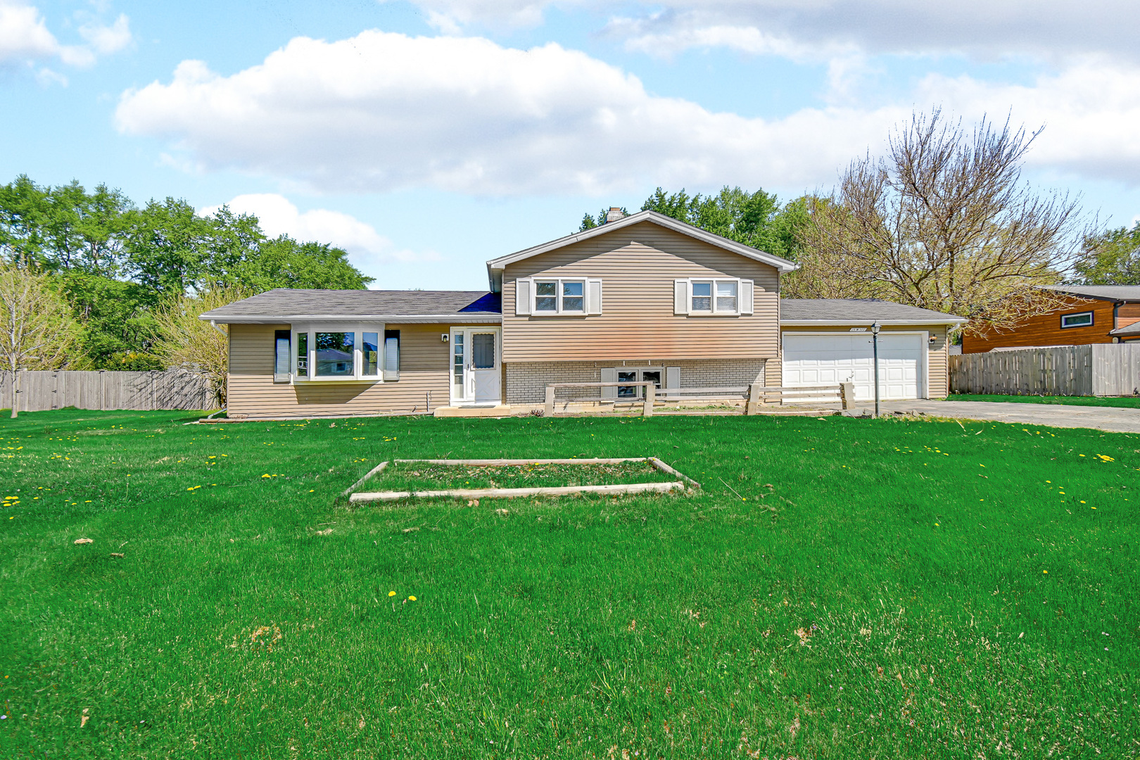 28w502 Leverenz Road Property Photo 27