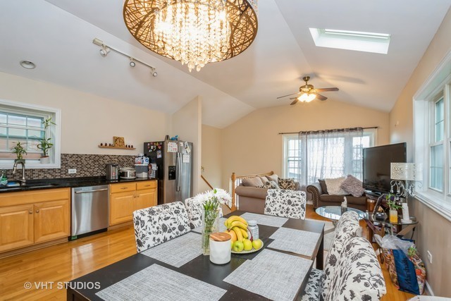 5318 S Kenneth Avenue Property Photo 7