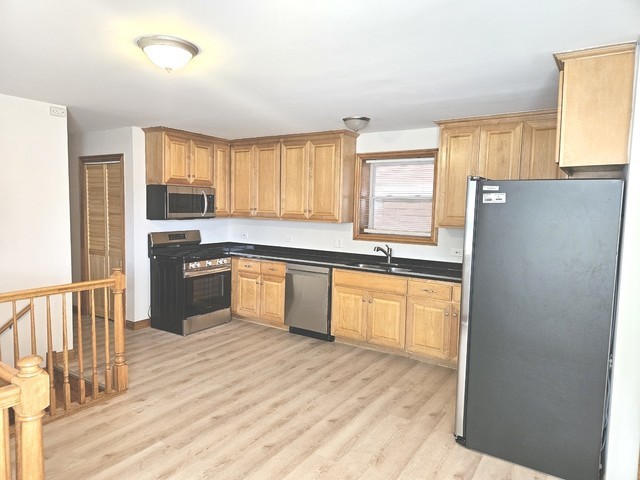 5318 S Kenneth Avenue Property Photo 12