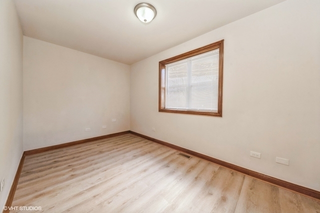 5318 S Kenneth Avenue Property Photo 15