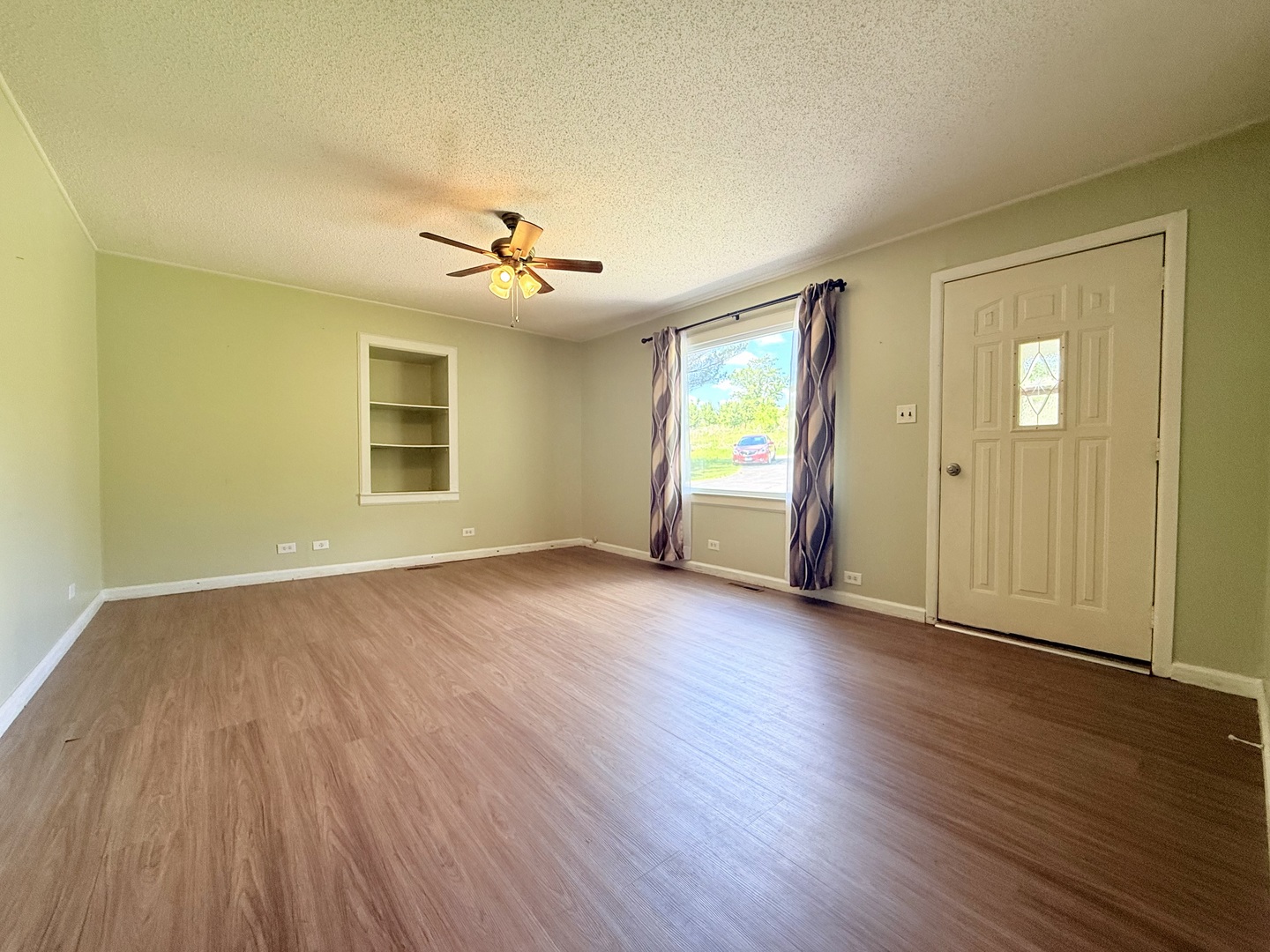 345 E Fords Ferry Road Property Photo 7