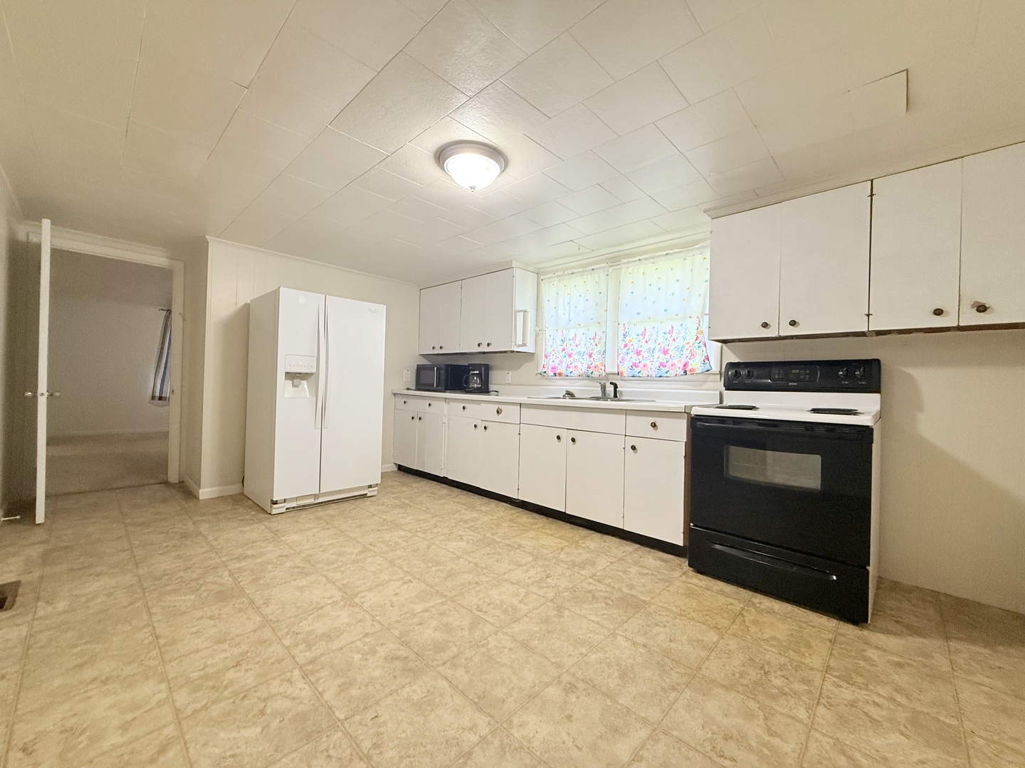 345 E Fords Ferry Road Property Photo 11