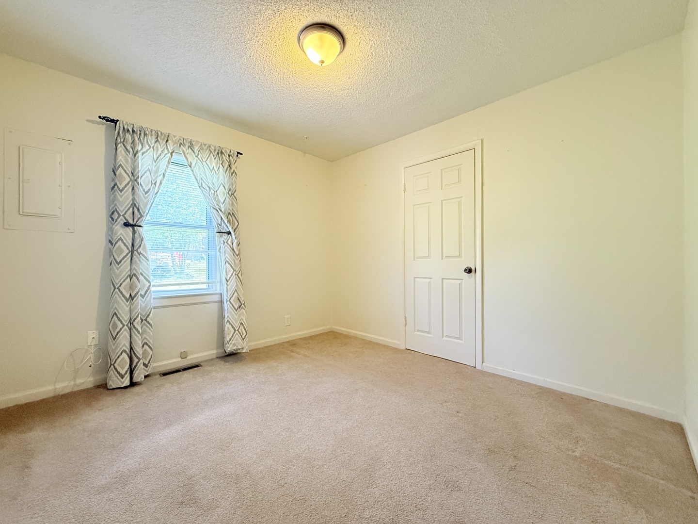 345 E Fords Ferry Road Property Photo 16