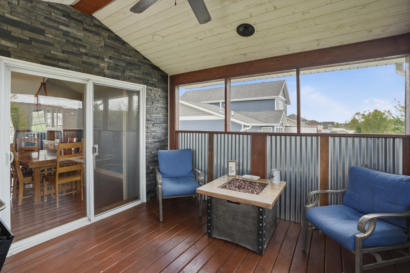 14720 Euclid Street Property Photo 15