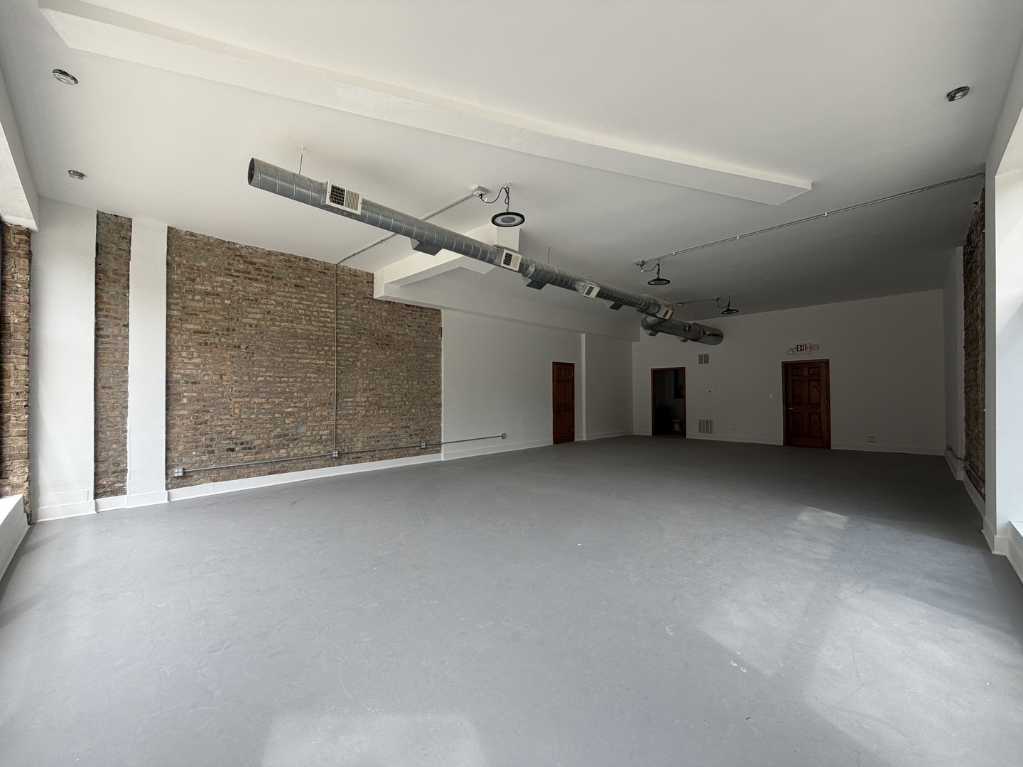 5233 N Damen Avenue Property Photo 3