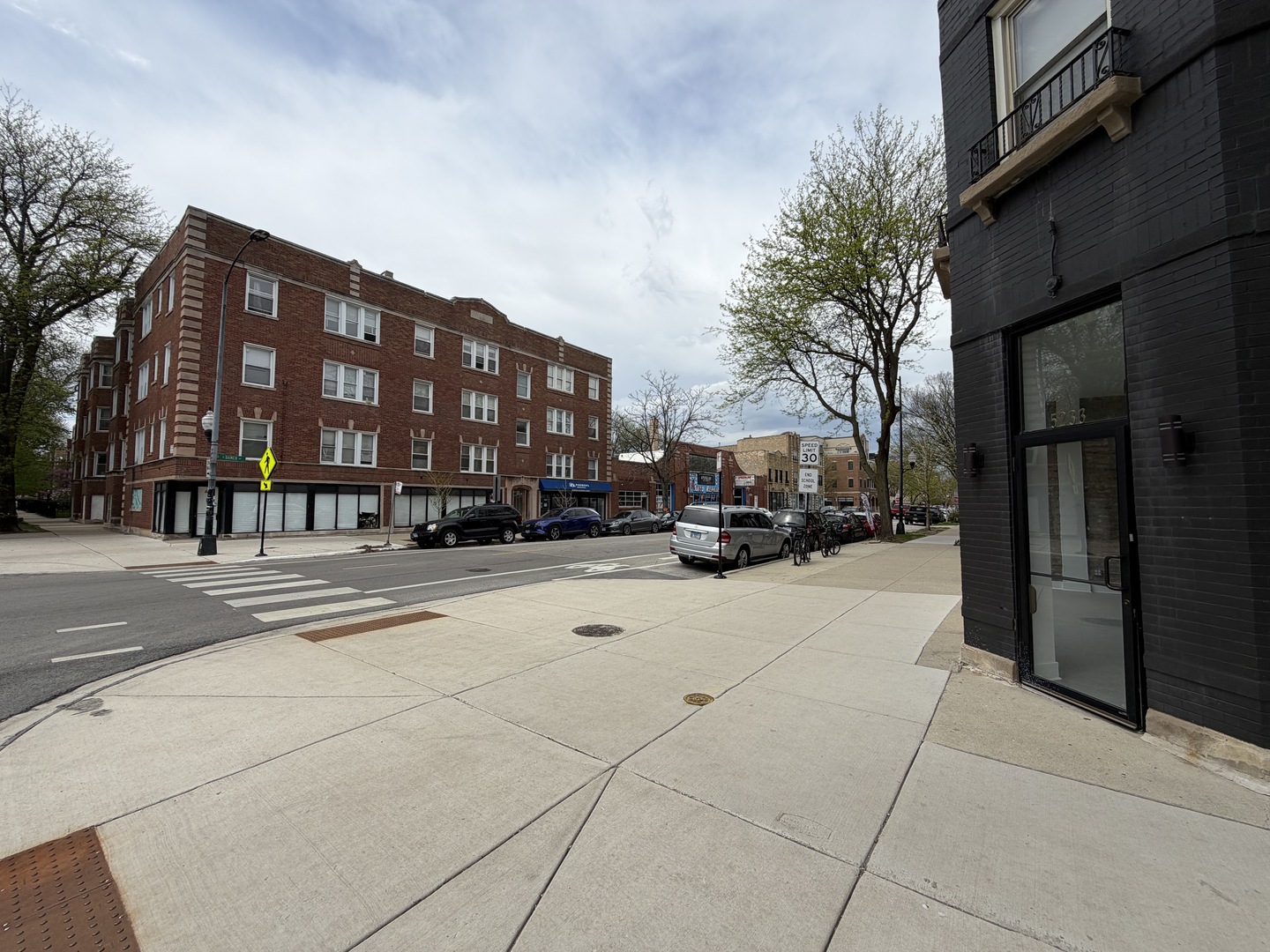 5233 N Damen Avenue Property Photo 10