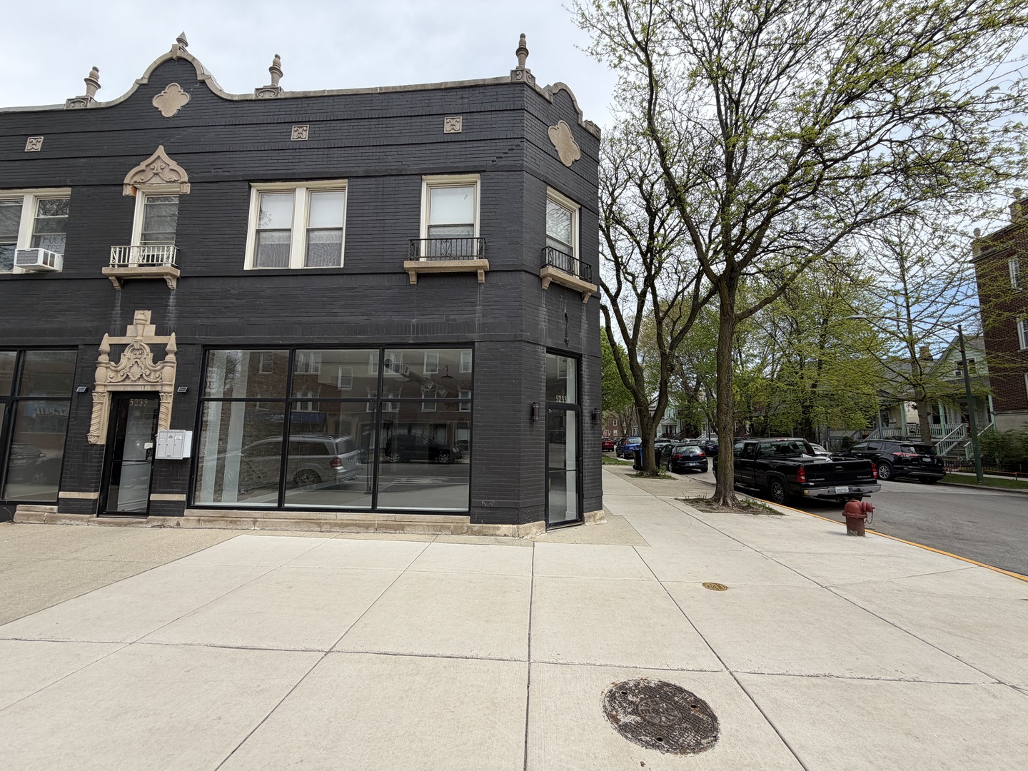 5233 N Damen Avenue Property Photo 11