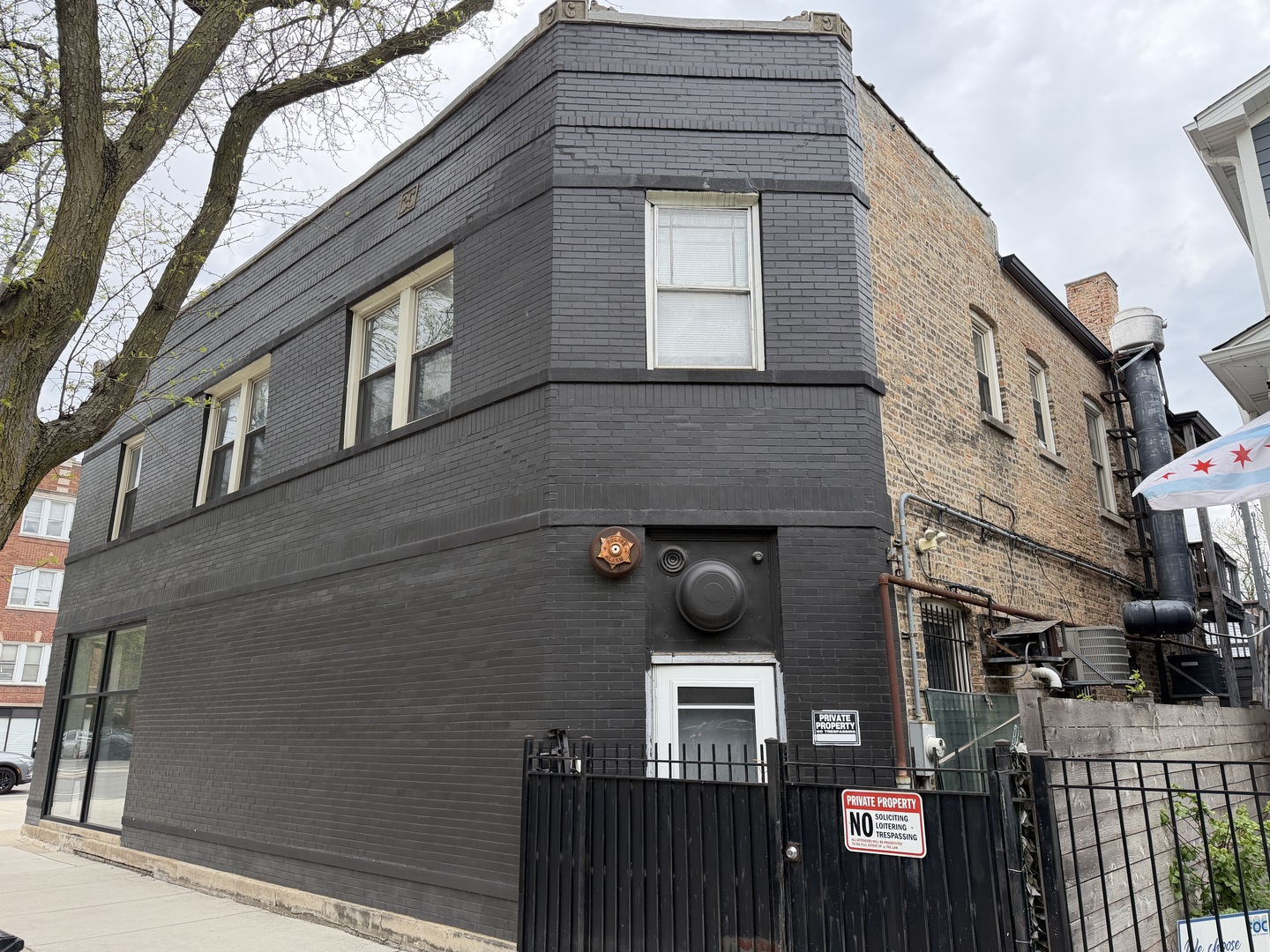 5233 N Damen Avenue Property Photo 12