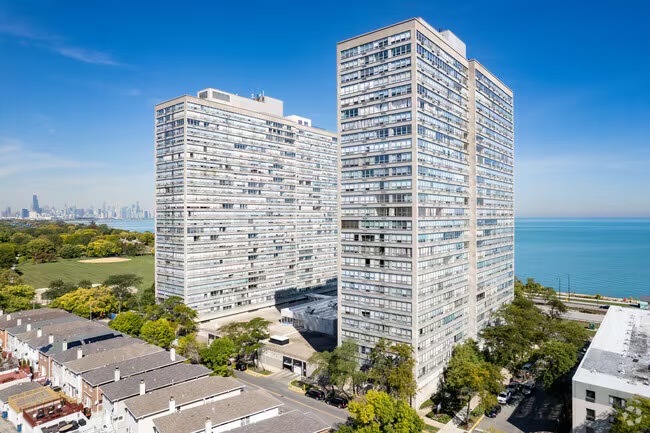 4800 S Chicago Beach Drive 203s Property Photo 1