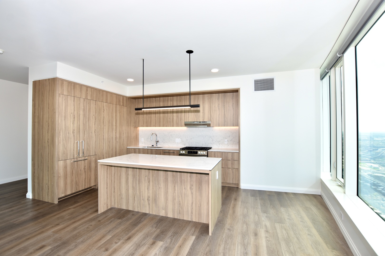 1000 S Michigan Avenue 5901 Property Photo 7