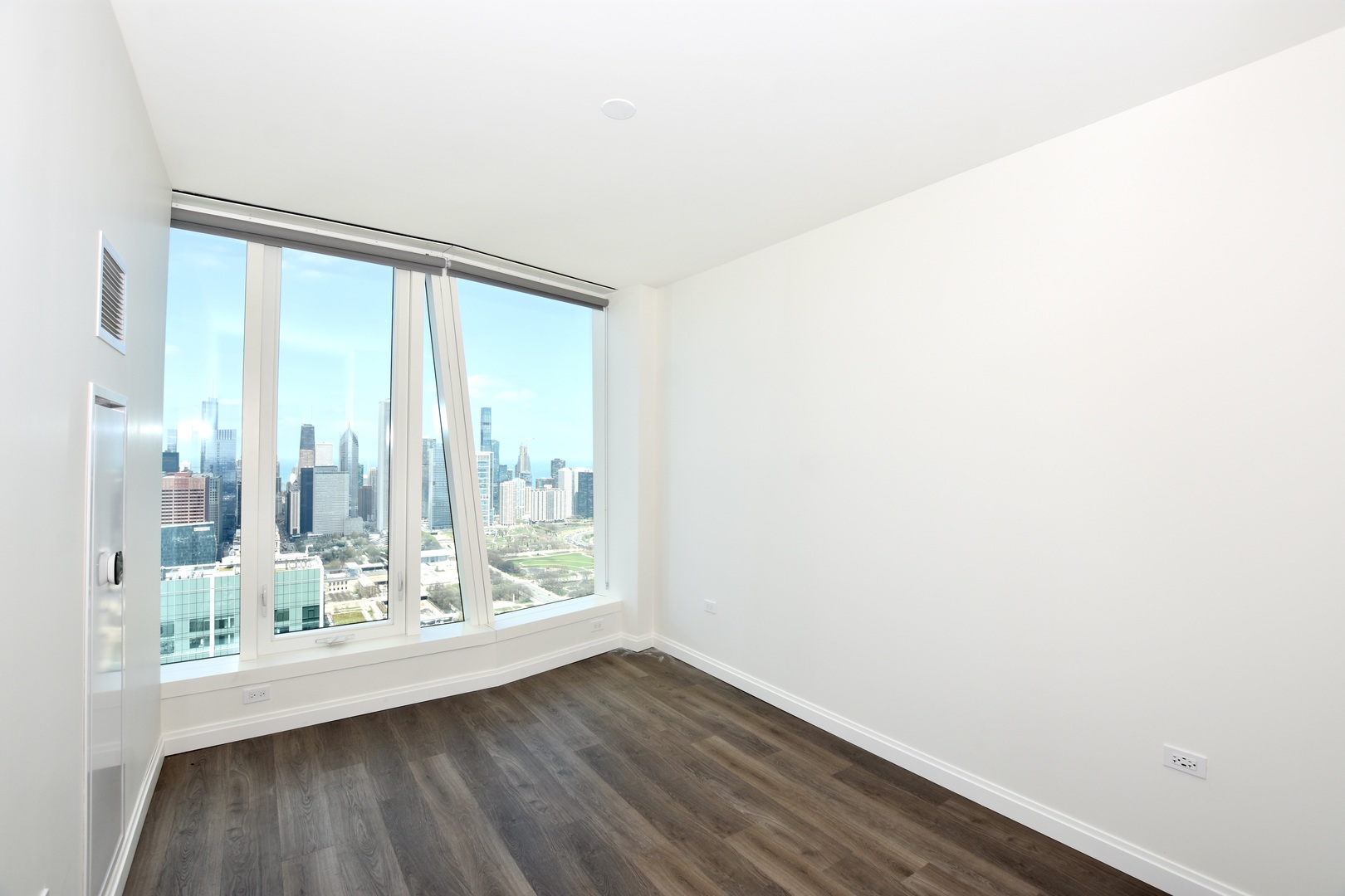1000 S Michigan Avenue 5901 Property Photo 16