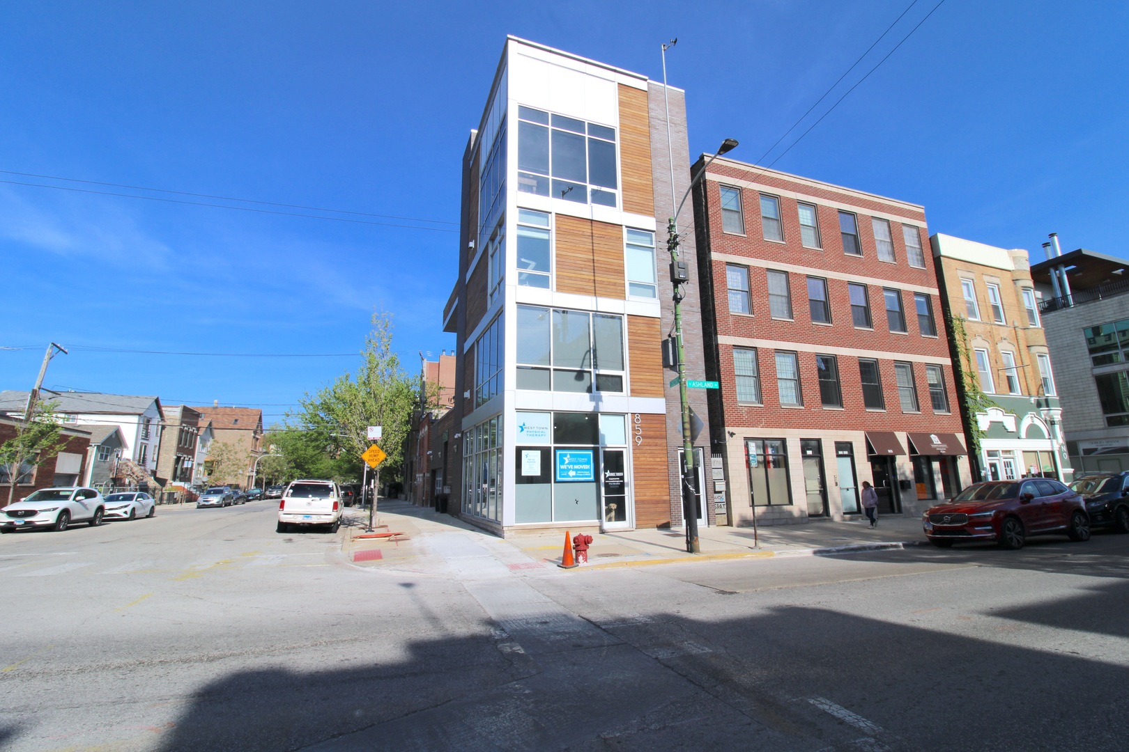 859 N Ashland Avenue Commercial Property Photo 3